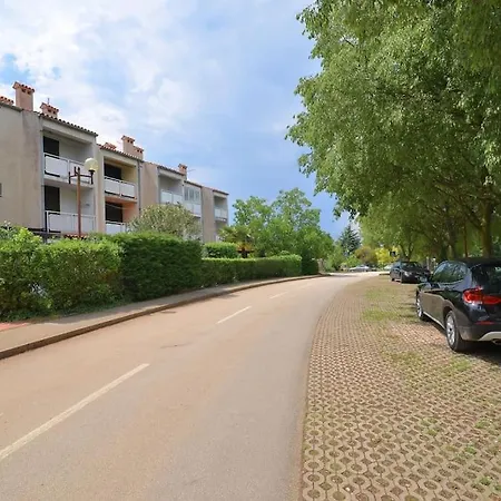 Duplex-apartment Cervar-porat アパート *